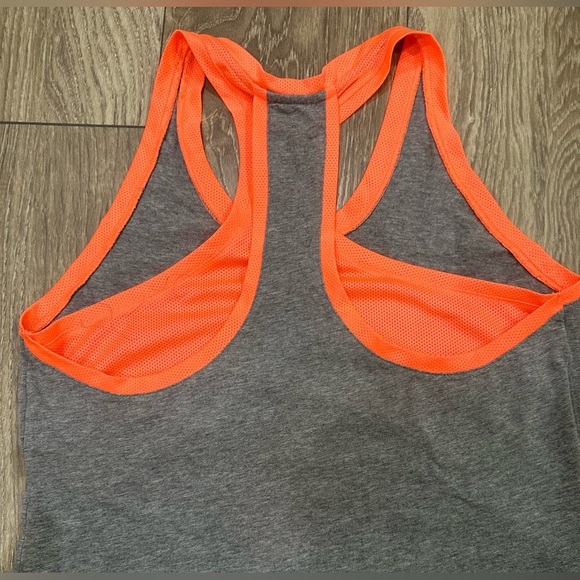 👚 DASKIN NOW Semi-Fitted Racerback Tank - Gray and Orange, Size M 🌸 - Picture 6 of 9